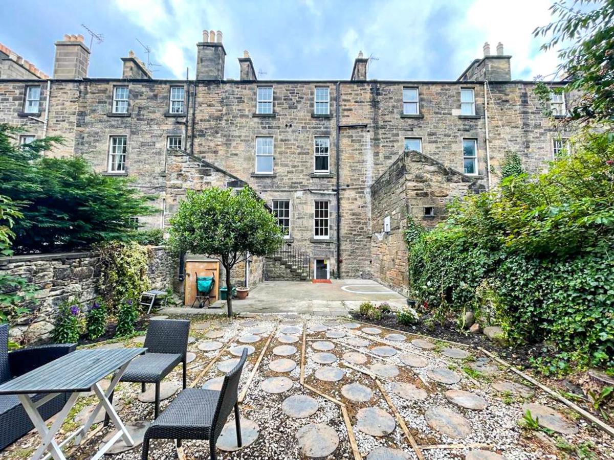 Apartment Remarkable 5br Townhouse With Garden, Sleeps 12 EDI