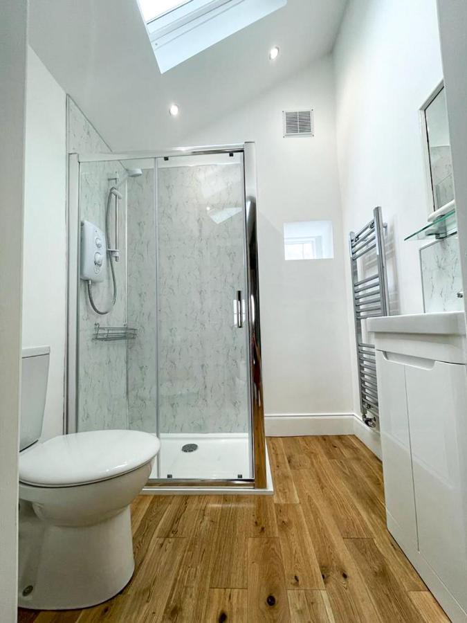 Remarkable 5br Townhouse With Garden, Sleeps 12 *