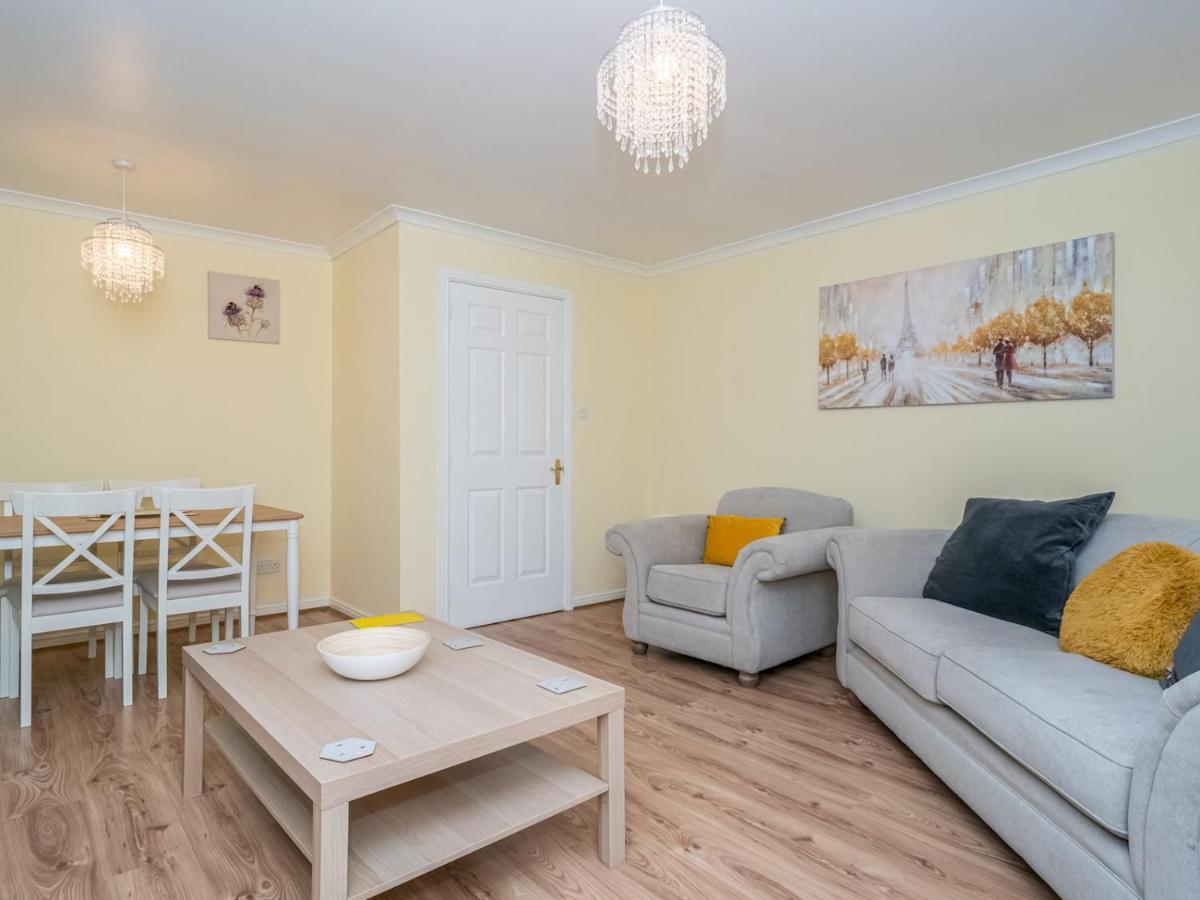 Modern Renovated 2bed Flat With Free Parking Apartment
