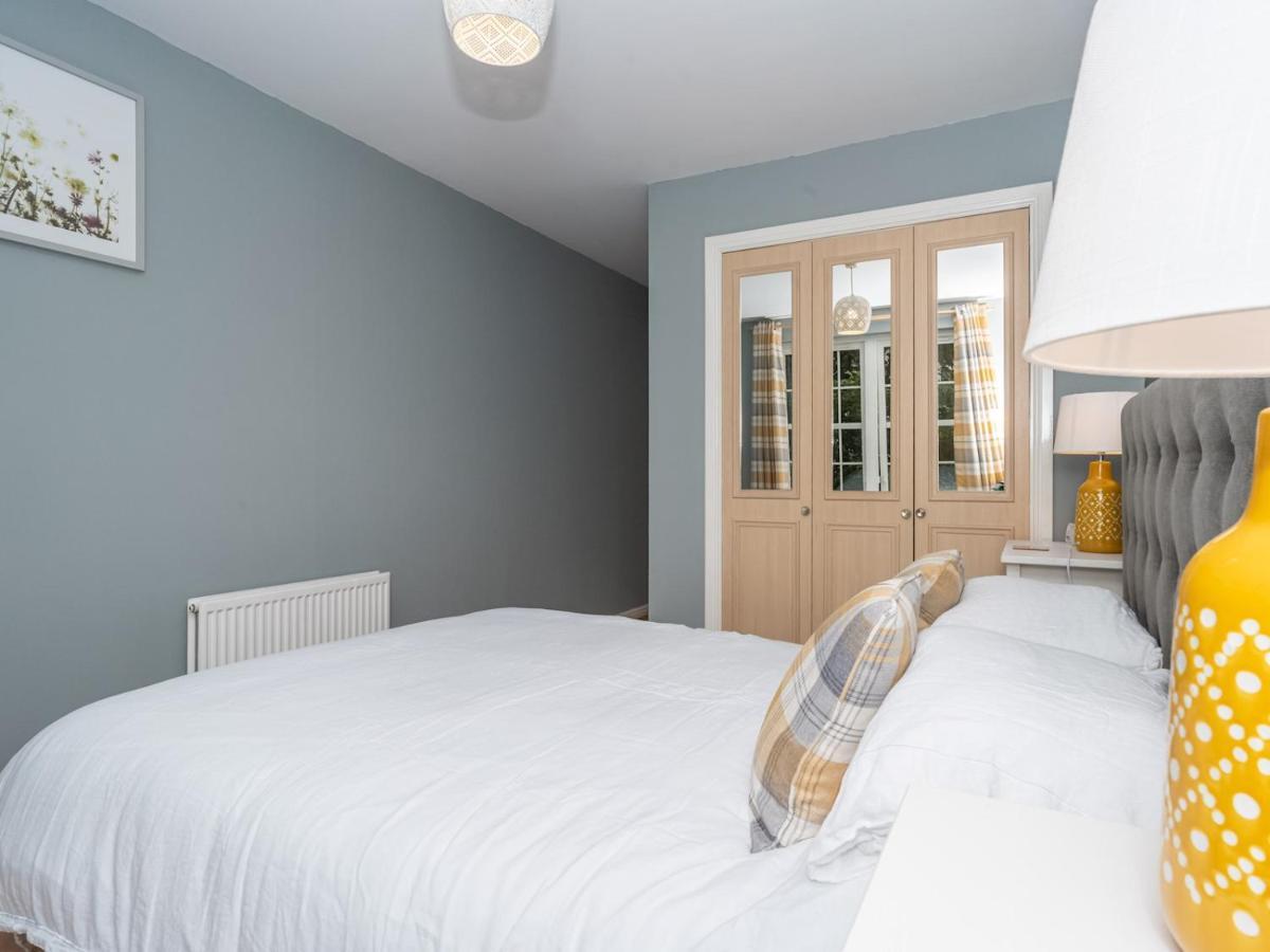 Apartment Modern Renovated 2bed Flat With Free Parking *