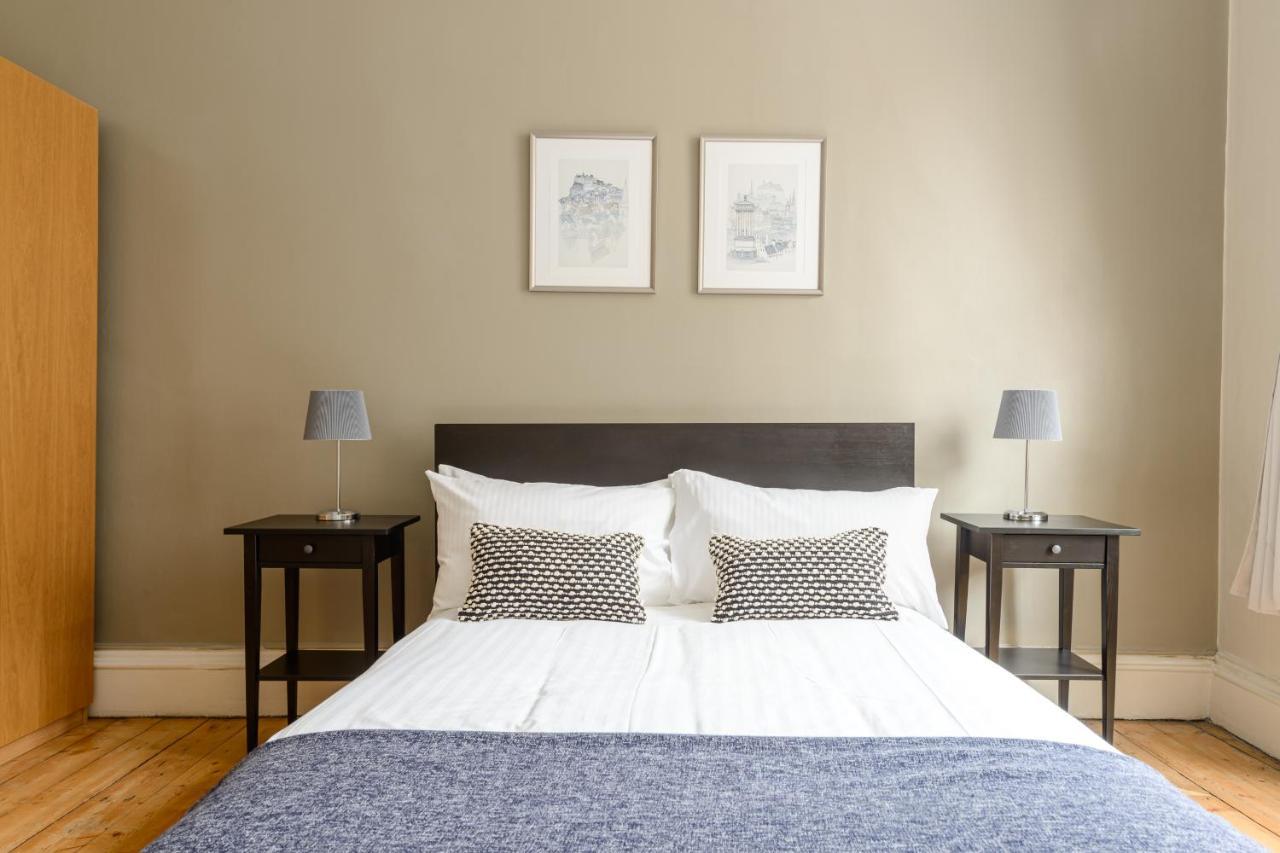 2 Bed Old Town - Next To Castle *