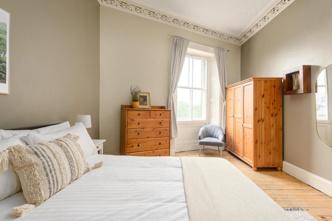 2 Bed Old Town - Next To Castle Apartment *