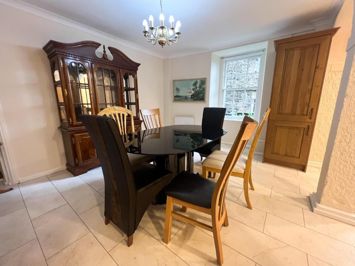 Apartment Spacious Flat Sleeps 8 Near Princes Street Edinburgh