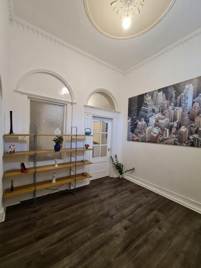 Pilrig St Guest house *