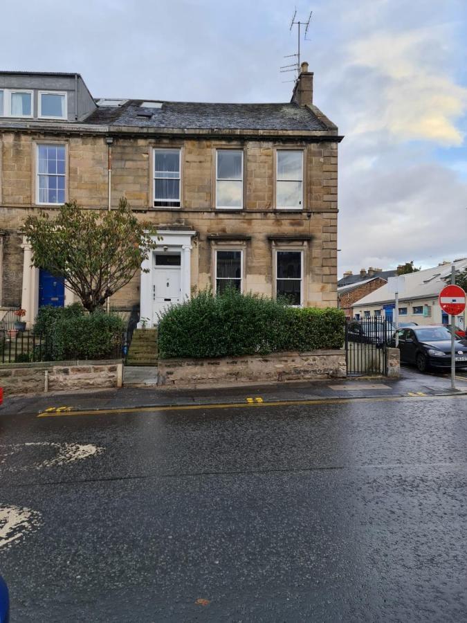Pilrig St Guest house *