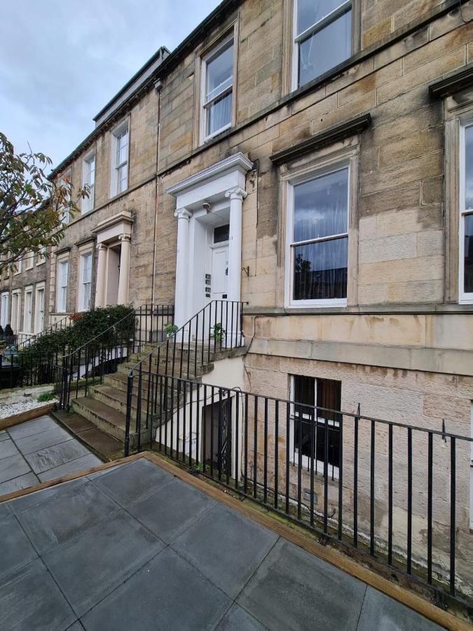 Pilrig St Guest house *