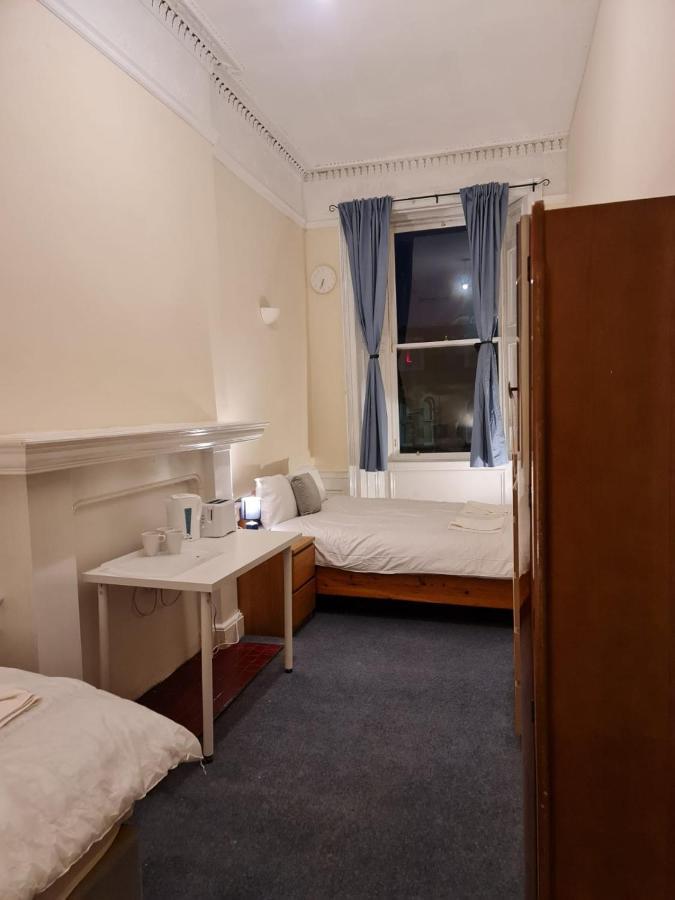 Pilrig St Guest house *