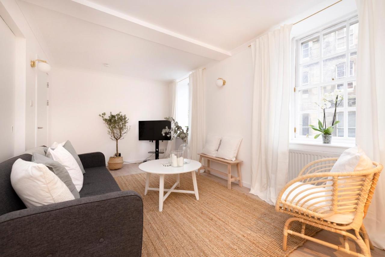 Altido Gorgeous Old Town Flat *