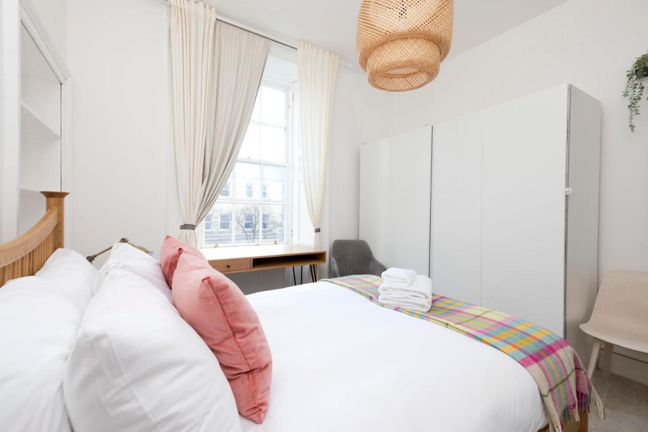 Joivy Bright And Modern Flat With Desk * Edinburgh
