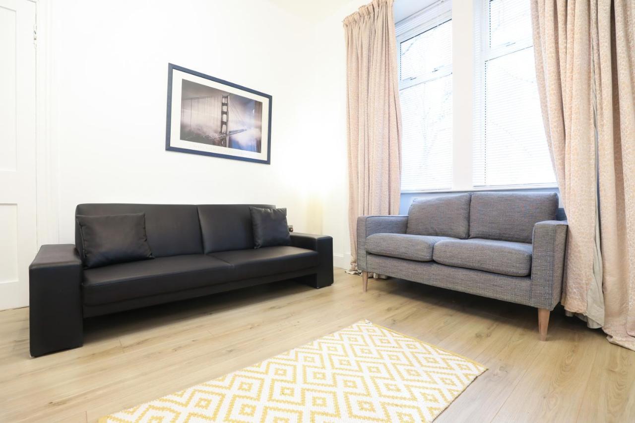 Guest house Gorgeous In Excellent Location - - Five Star Amenities Edinburgh