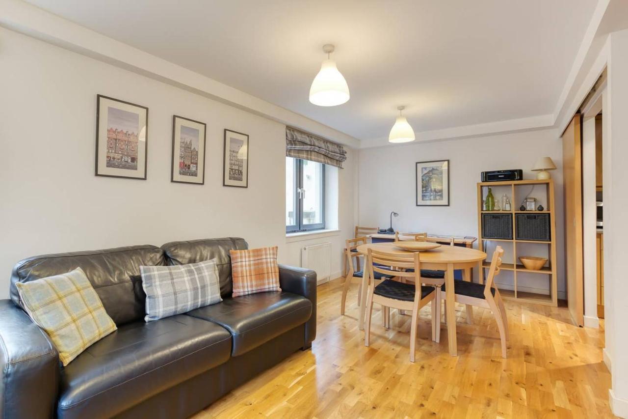 Apartment *amazing Location!*in Heart Of The City. 2br & Cot Edinburgh