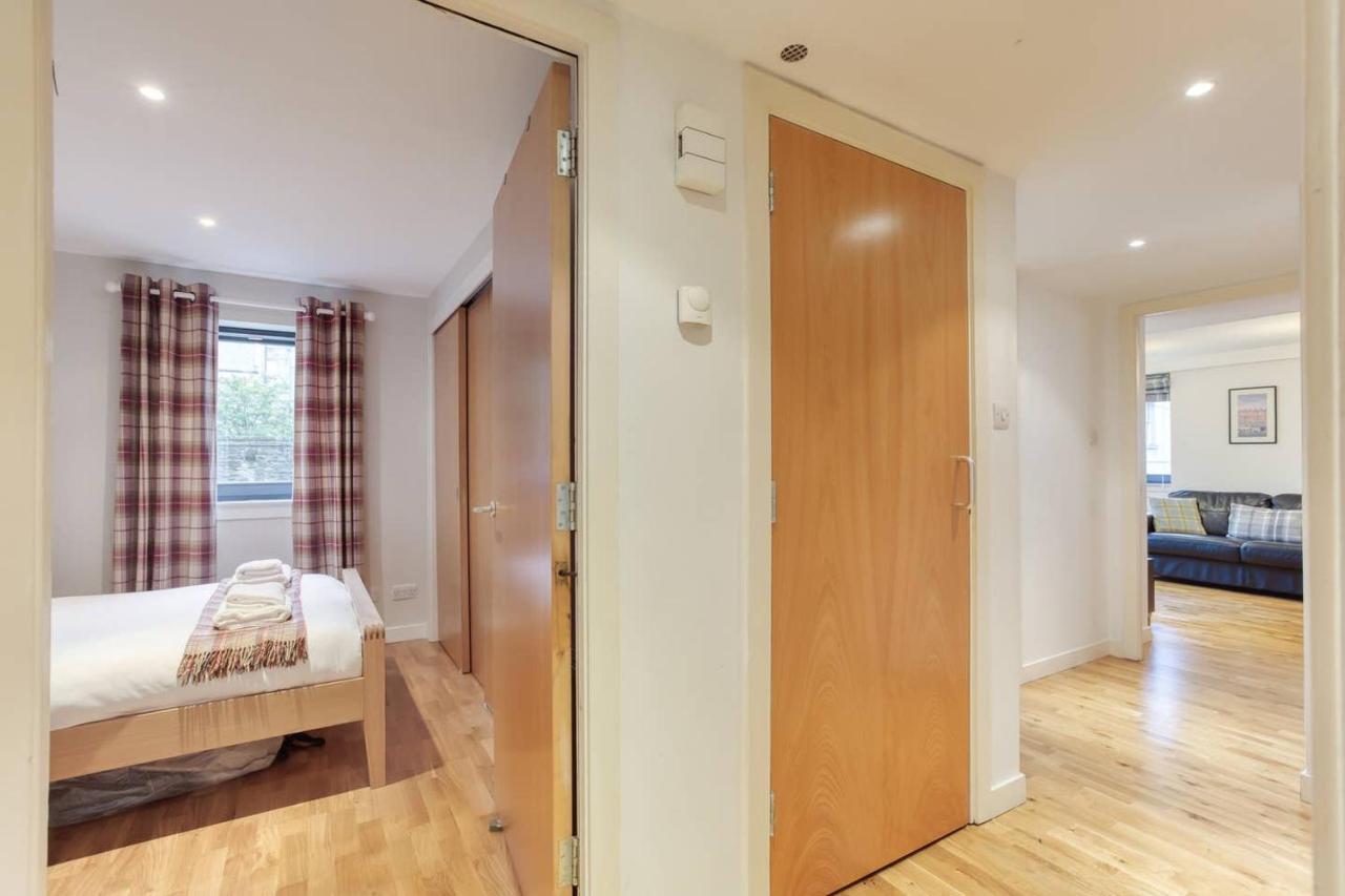 *amazing Location!*in Heart Of The City. 2br & Cot Apartment Edinburgh
