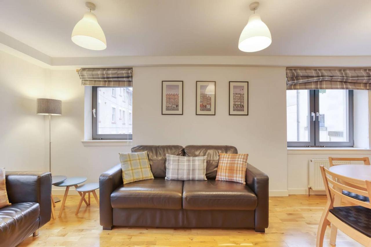*amazing Location!*in Heart Of The City. 2br & Cot Apartment *