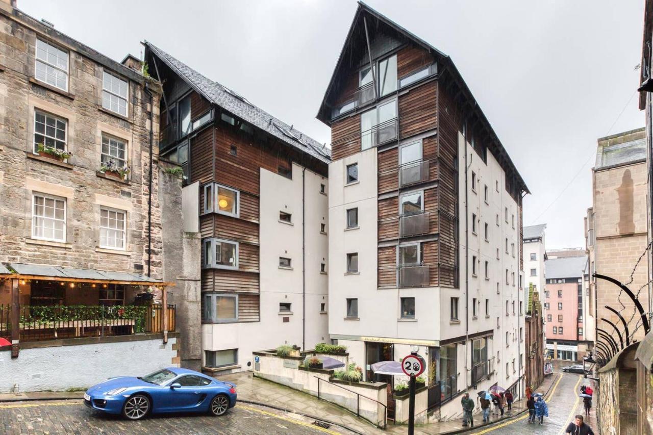 *amazing Location!*in Heart Of The City. 2br & Cot * Edinburgh