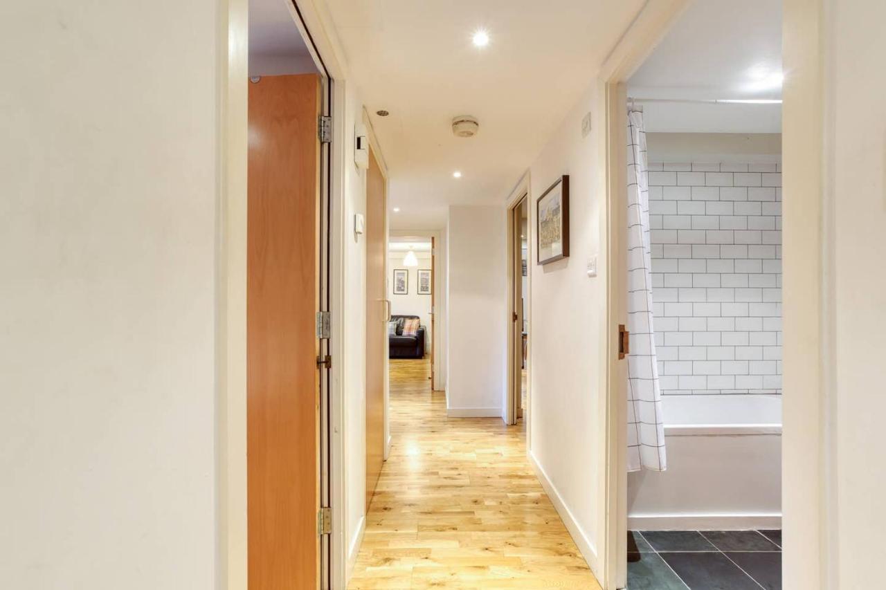 *amazing Location!*in Heart Of The City. 2br & Cot *