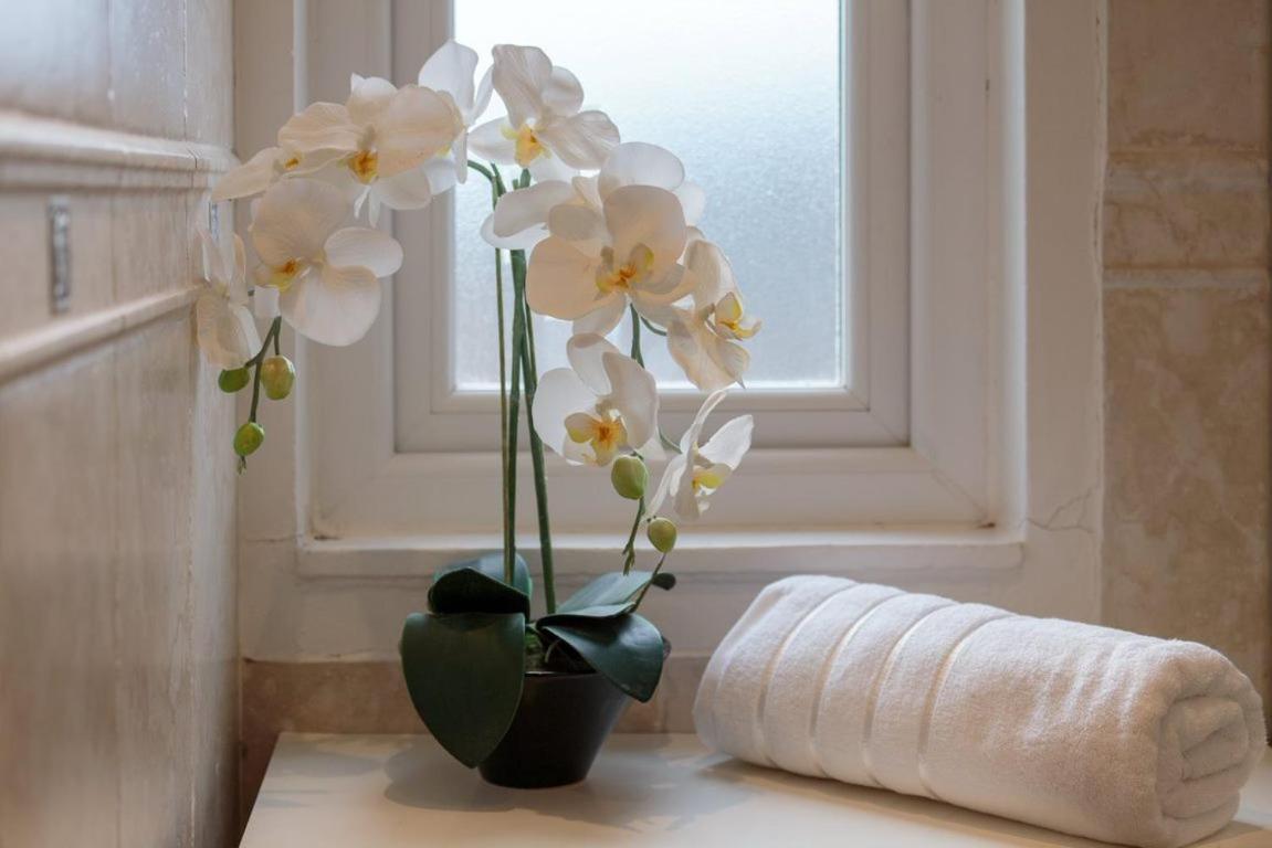Apartment Gorgeous 3-bed Flat, 15 Minutes To Centre *