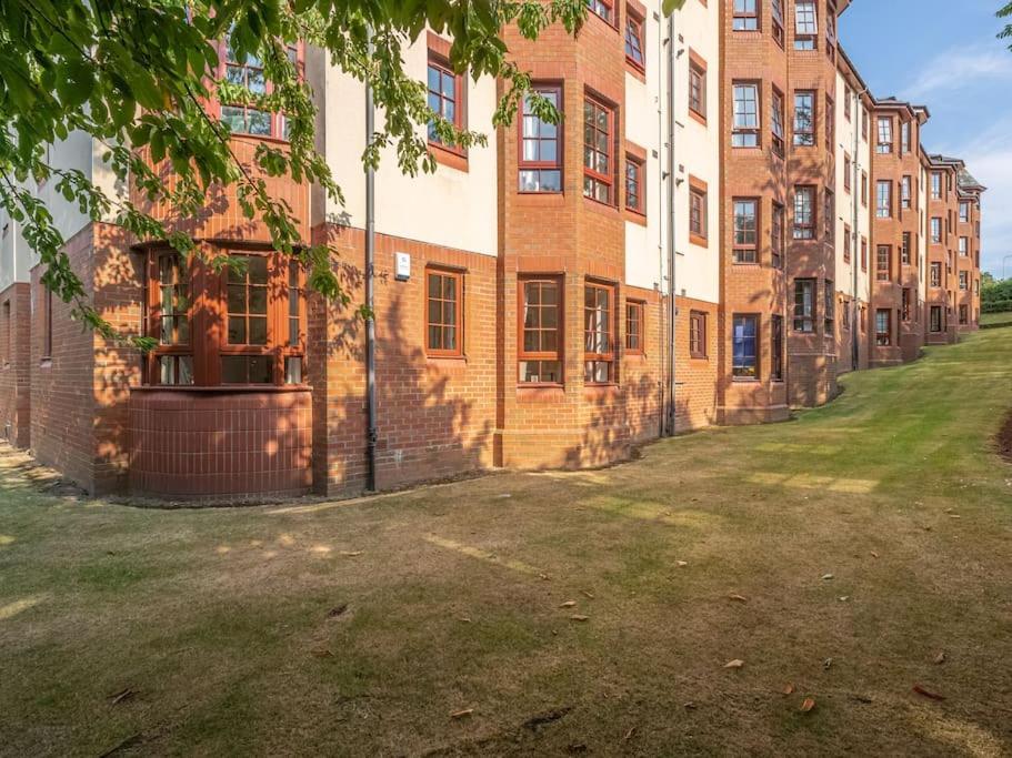 Luxury 2bed 2bath Flat In City Centre- Free Parking! Apartment *