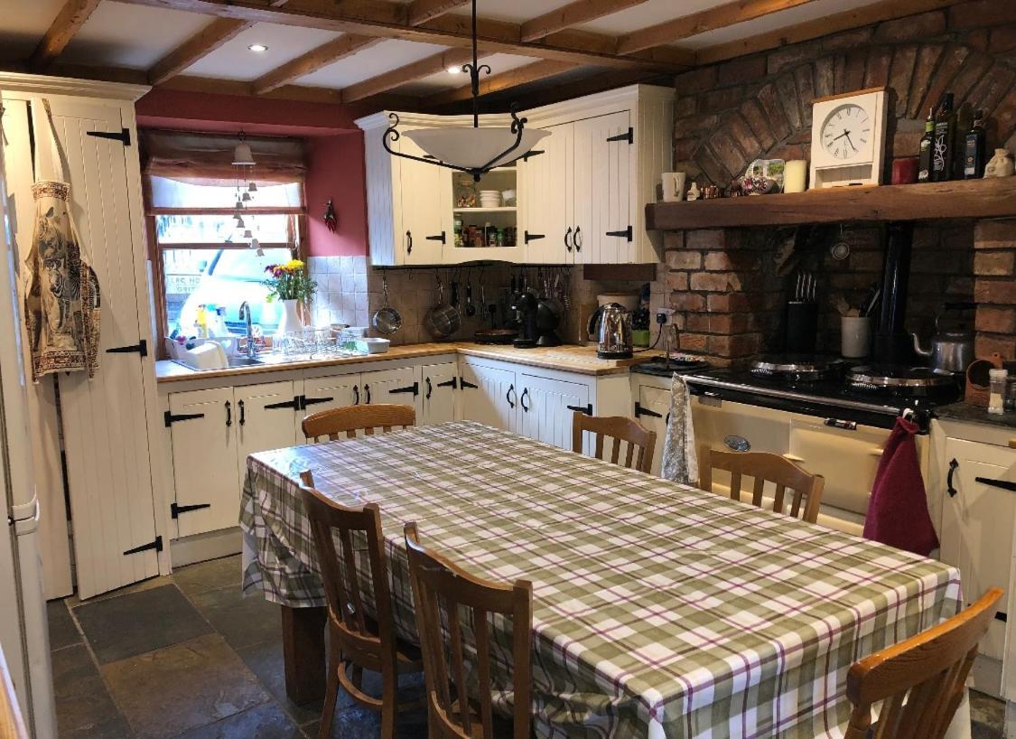 Privatunterkunft Karibu Cottage Near The Airport