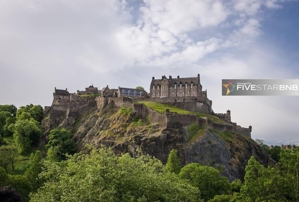 Cool Urban With Stunning Castle Views Edinburgh