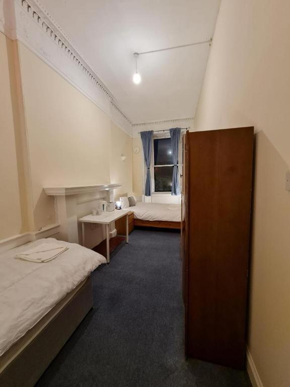 Guest house Pilrig St *