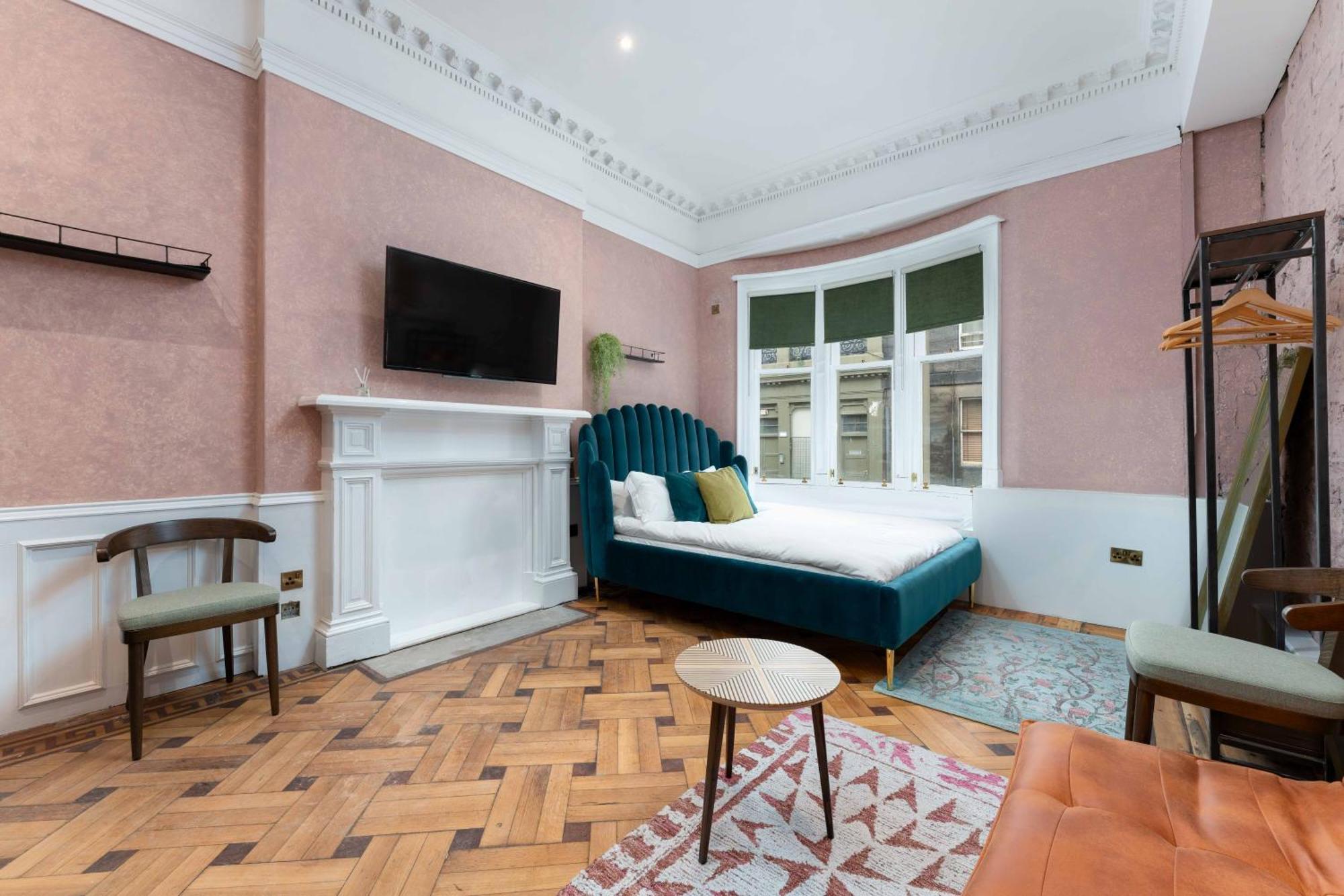 89 The Merchants Luxury By The House Of Danu 4* Edinburgh