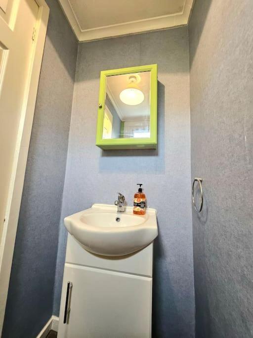 Apartment 4 Bed House With 6 Beds Edinburgh