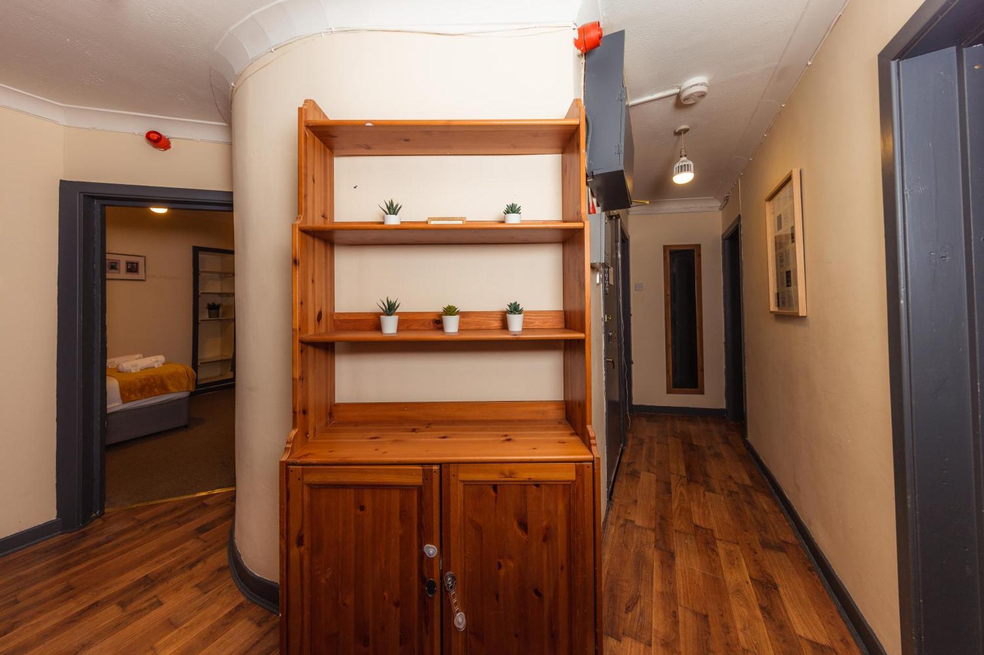 In Old Town, Cozy 4 Bedroom Flat Apartment *