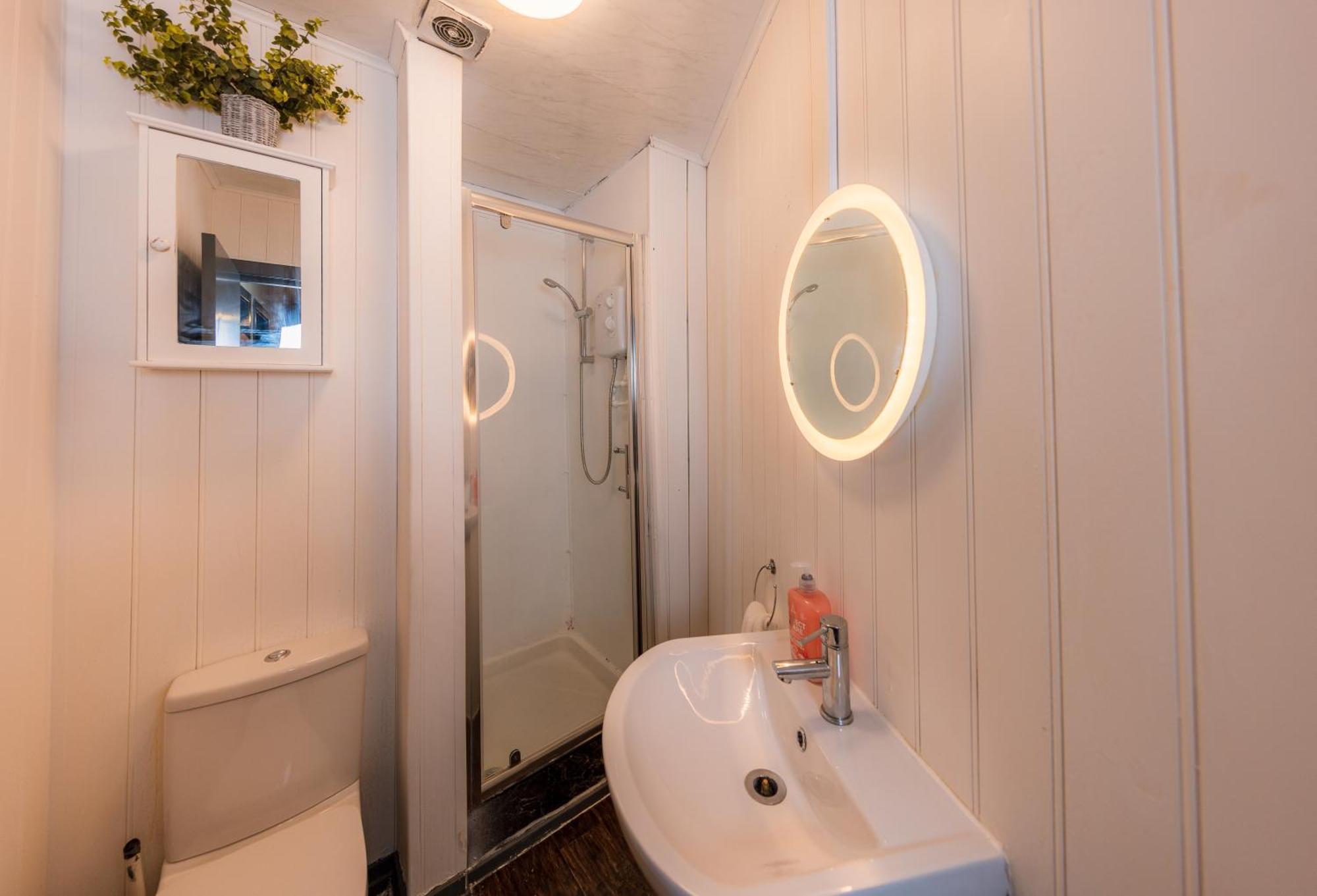 In Old Town, Cozy 4 Bedroom Flat Edinburgh