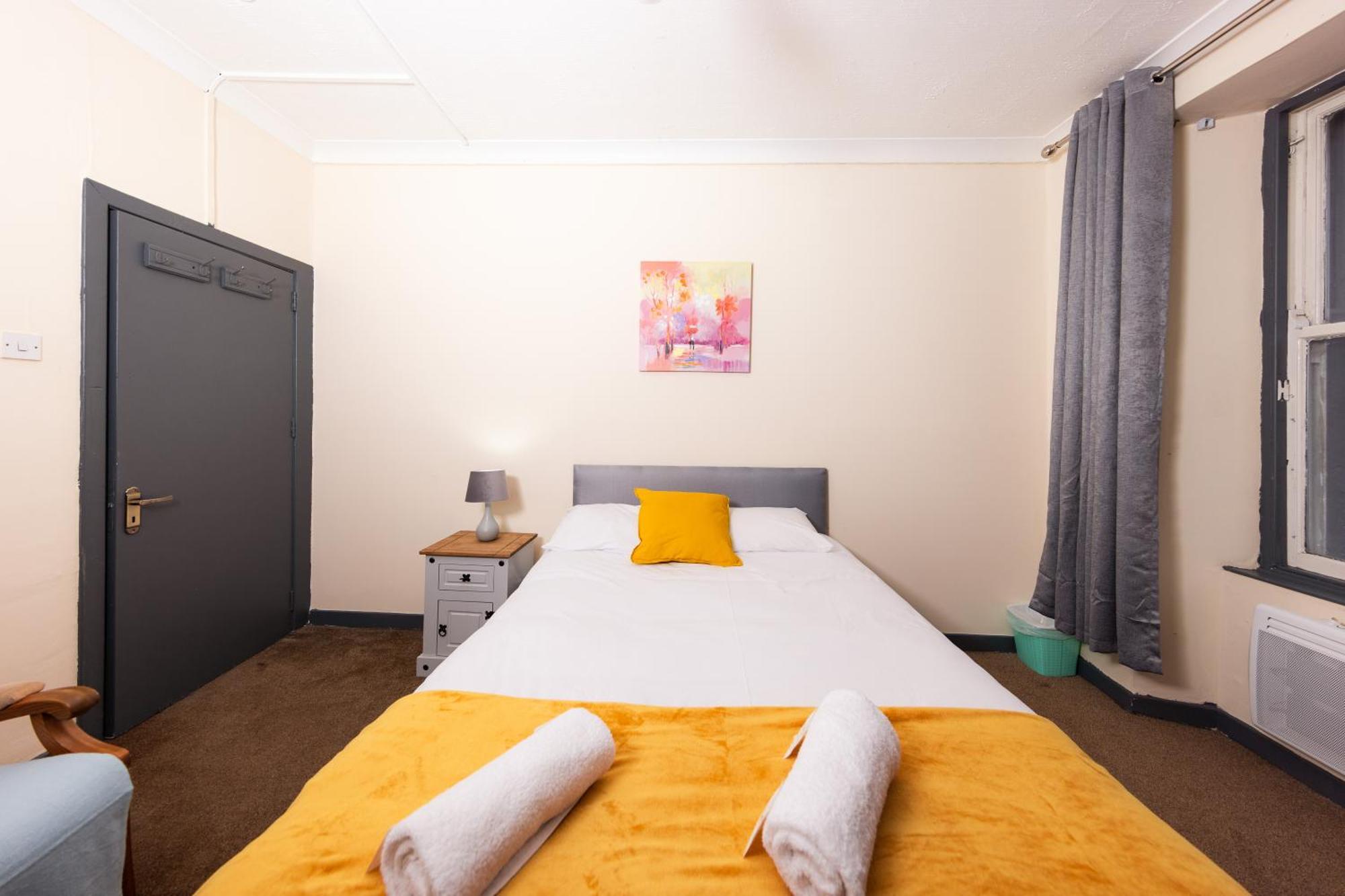 In Old Town, Cozy 4 Bedroom Flat Apartment
