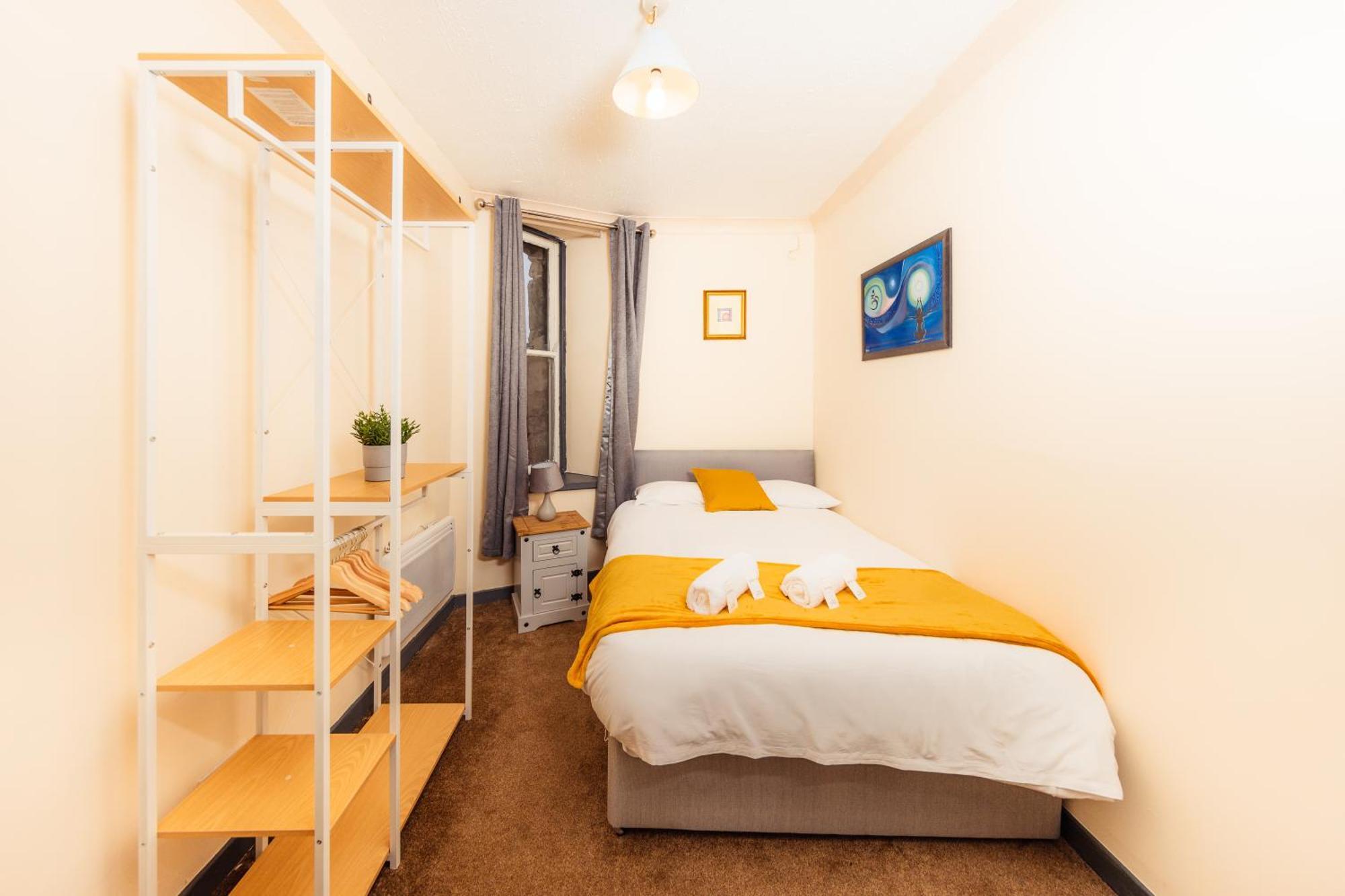 In Old Town, Cozy 4 Bedroom Flat Apartment *