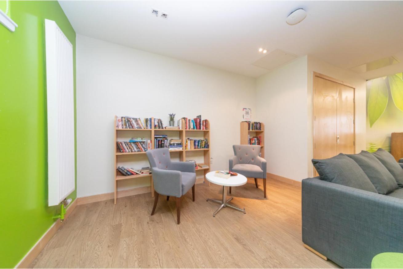 Apartment Joivy Affordable 3,4,5 And 12 Bed Private Flats Next To Royal Mile (adults Only)