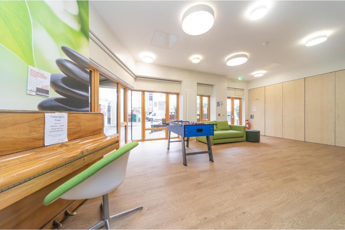 Apartment Joivy Affordable 3,4,5 And 12 Bed Private Flats Next To Royal Mile (adults Only)