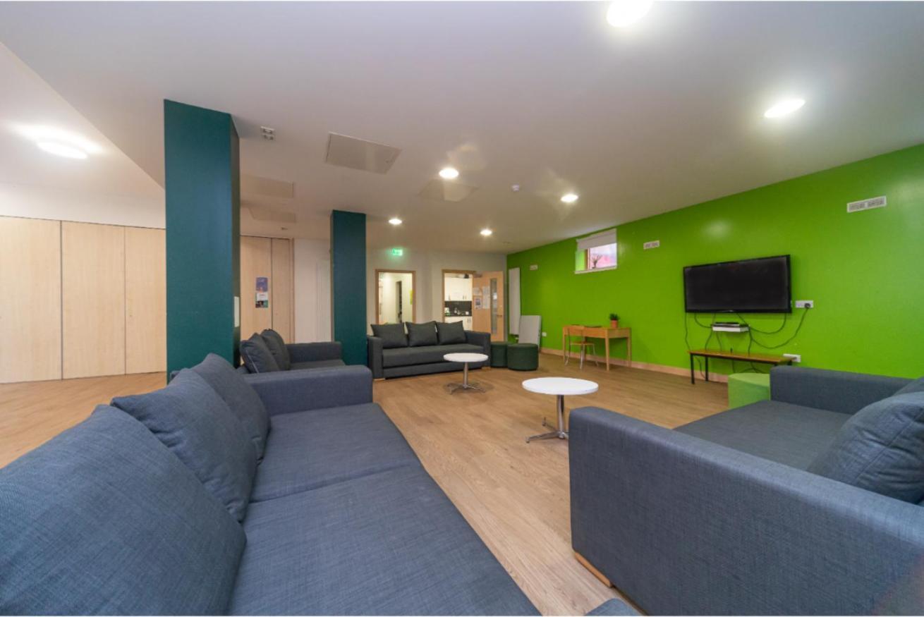 Apartment Joivy Affordable 3,4,5 And 12 Bed Private Flats Next To Royal Mile (adults Only) EDI