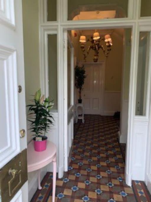 Holiday home Claremont Townhouse