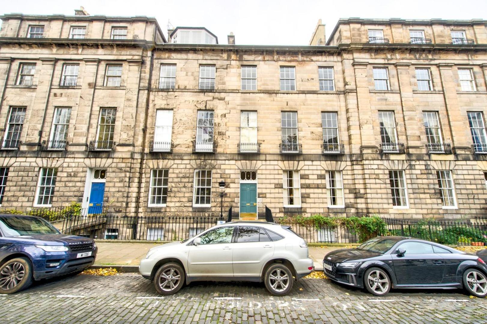 Guestready - Beautiful New Town Studio, With Patio Apartment Edinburgh