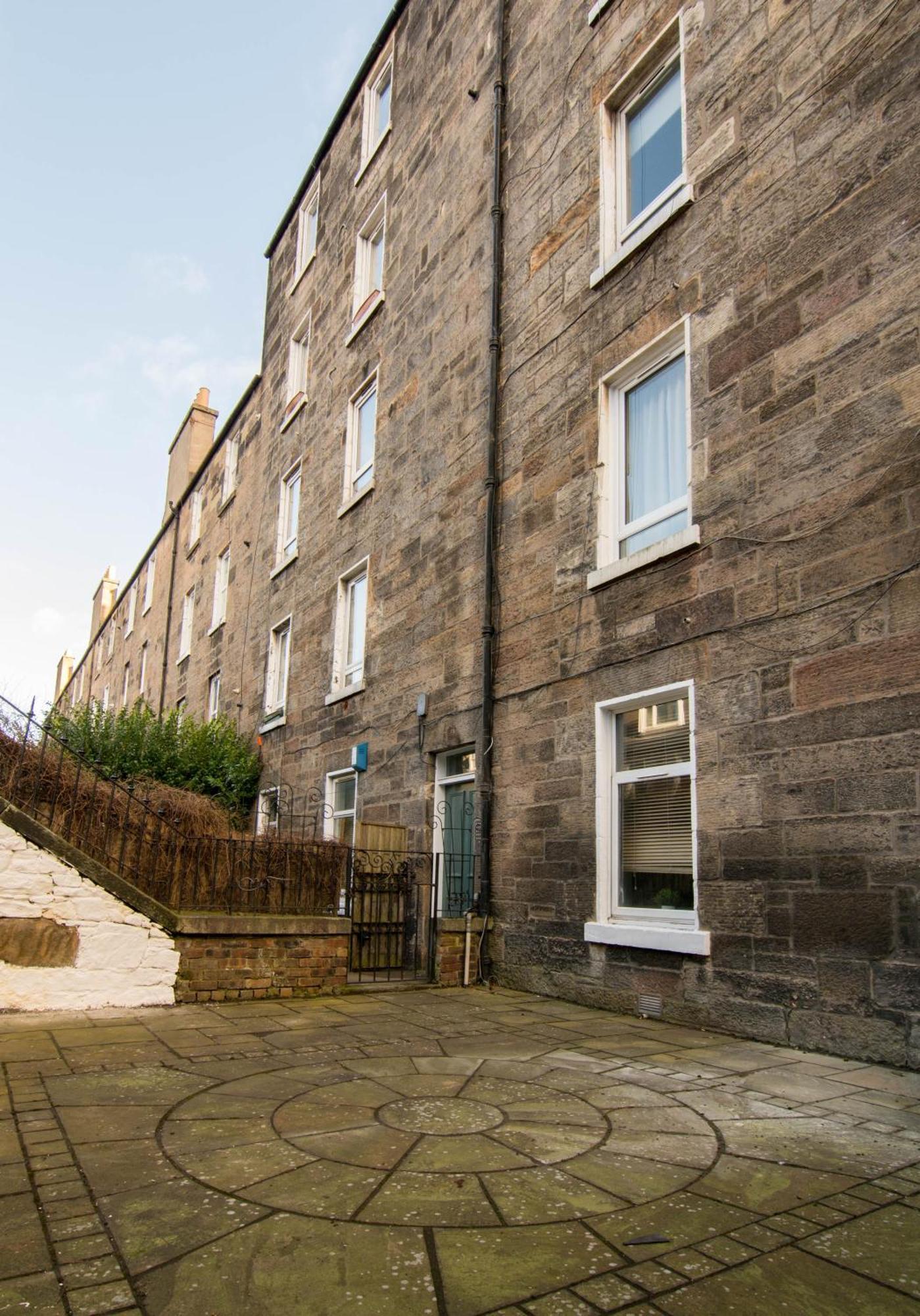 Salmond Place - 427 *
