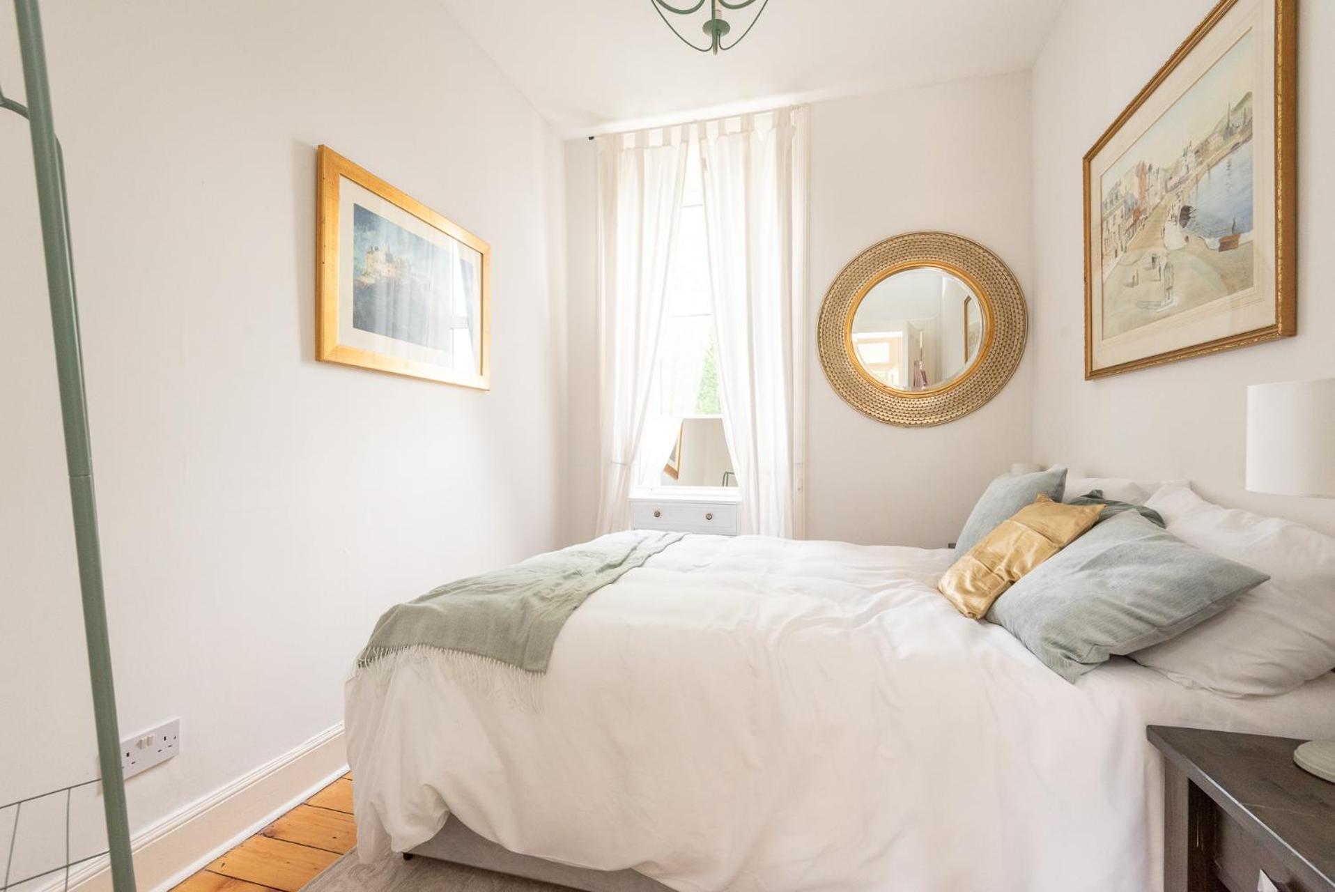 Beautiful Victorian Townhouse With Private Garden, Close To The Beach Edinburgh