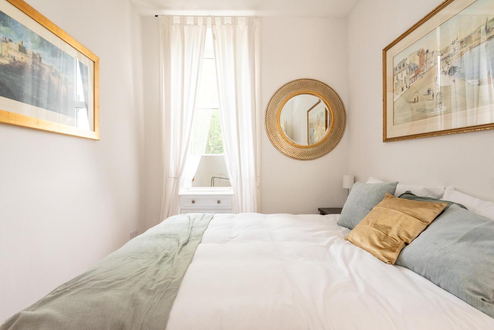 Holiday home Beautiful Victorian Townhouse With Private Garden, Close To The Beach