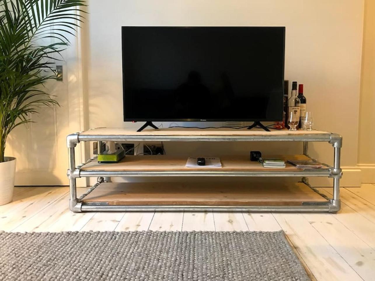 Relax In Style In Edinburghs Buzzing West End Apartment