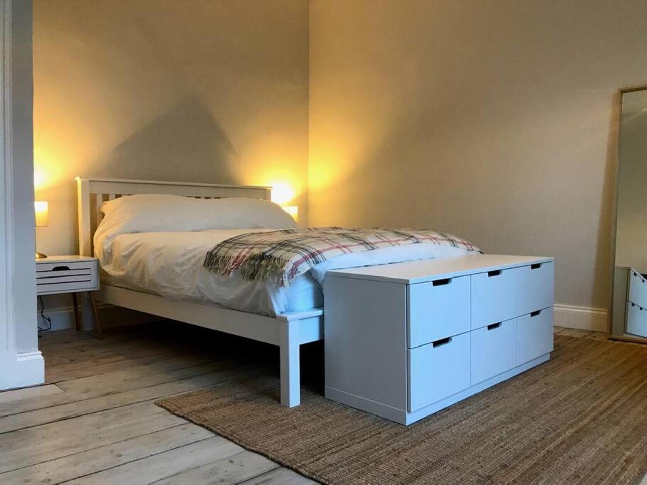 Relax In Style In Edinburghs Buzzing West End Apartment Edinburgh