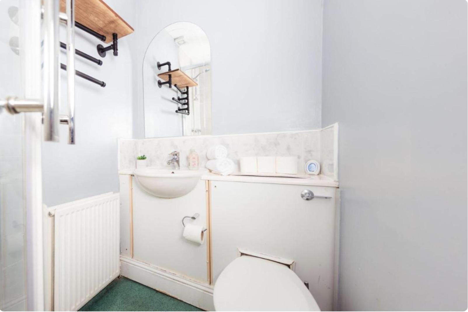 Warm & Welcoming Apartment, City Center - Meadows 8