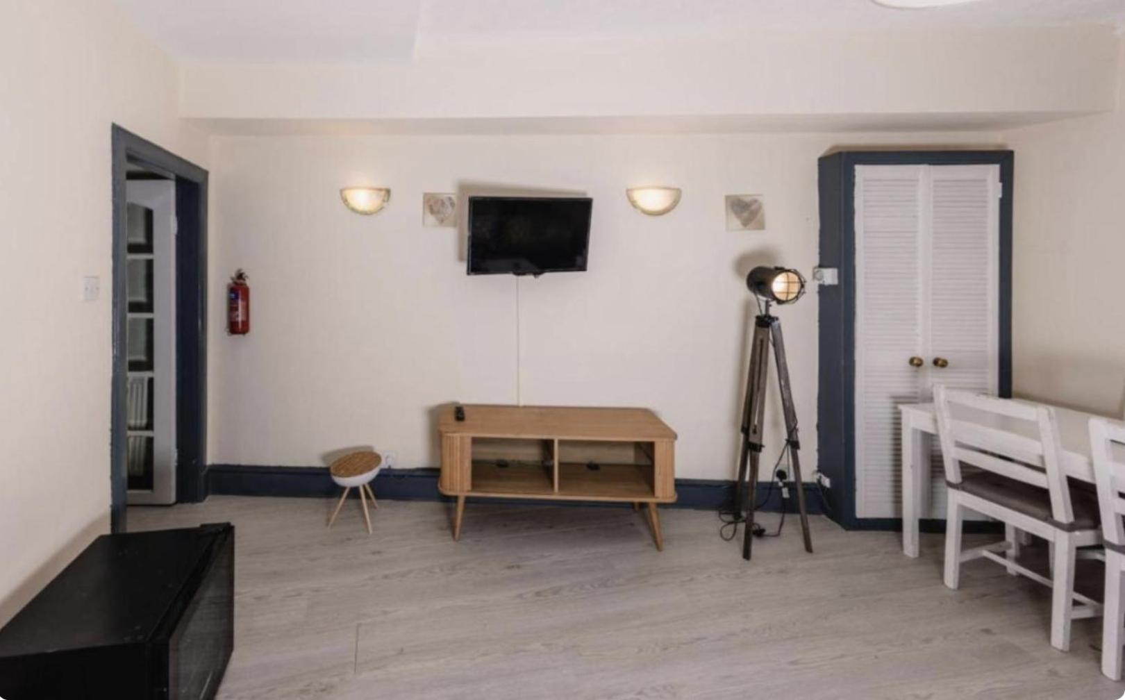 Warm & Welcoming By The Meadows! City Center 7 Apartment EDI
