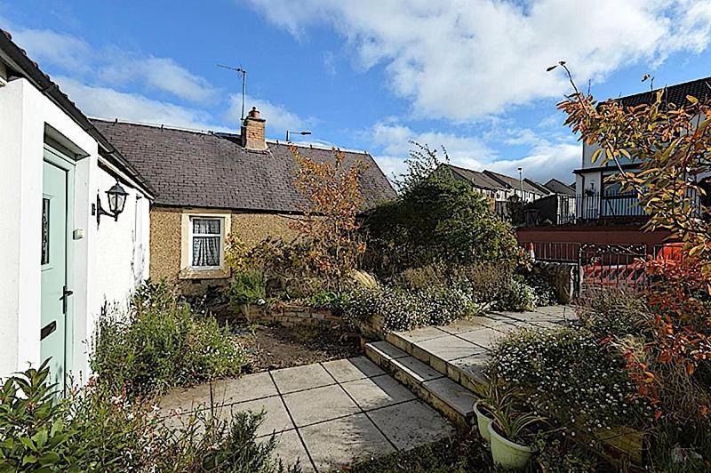 Bed & Breakfast 3 Bed Charming Cottage For Share ,, Private Room , Fibre Optik Broadband , Free Parking Edinburgh