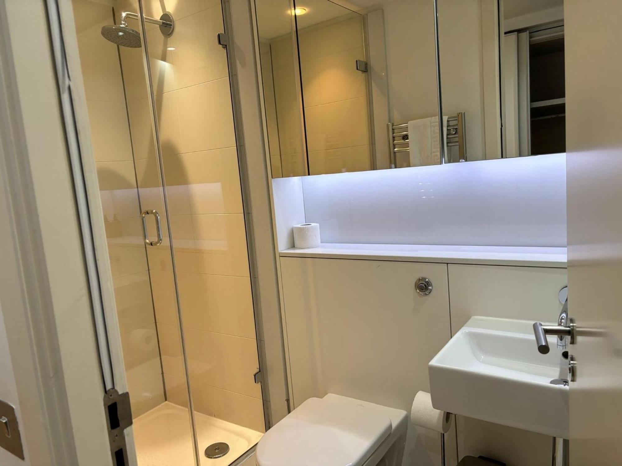 Extremely Quartermile Near Castle And Apartment *