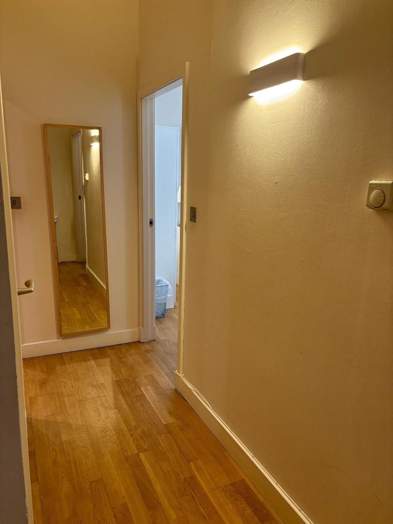 Extremely Quartermile Near Castle And