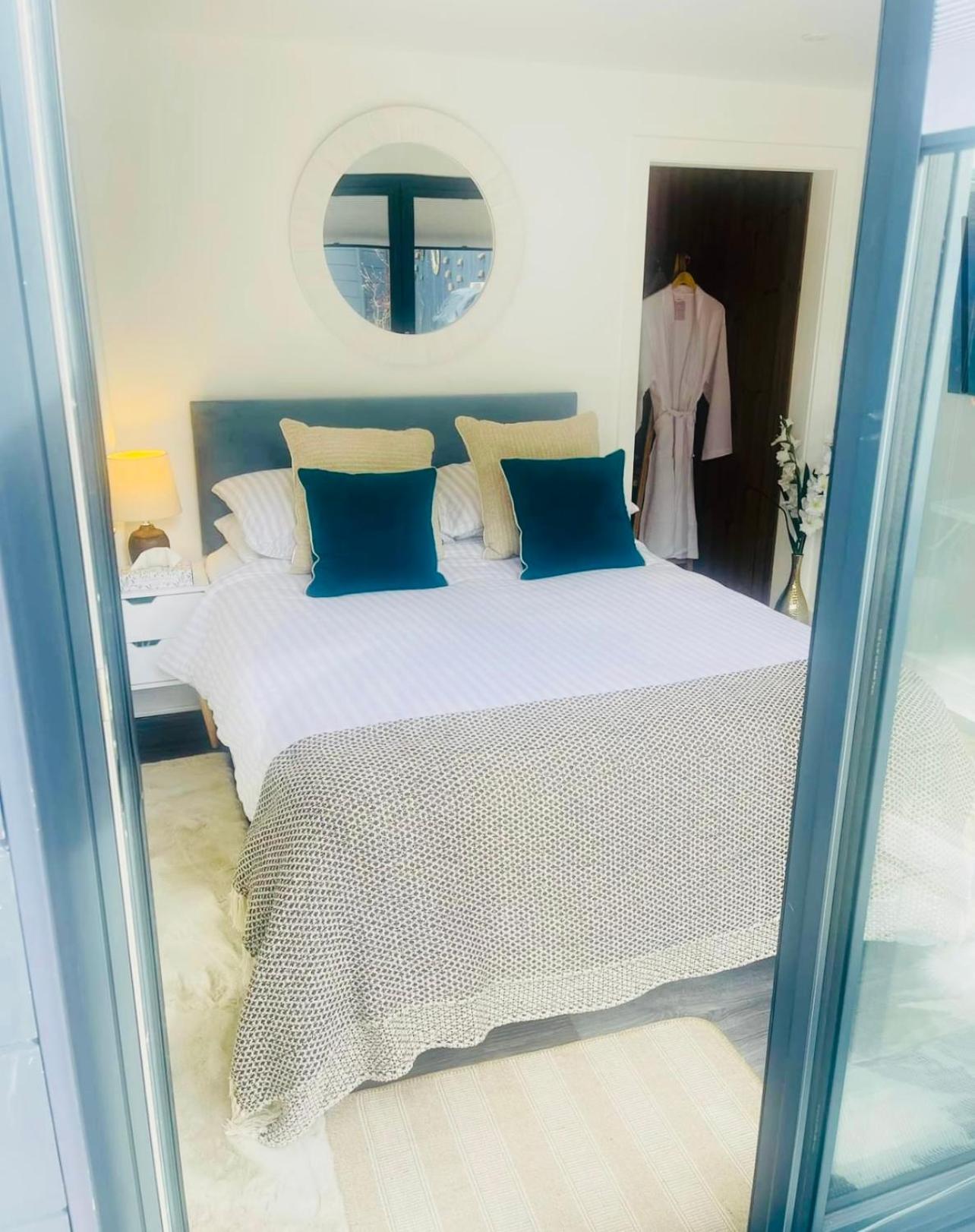 Bed & Breakfast By The Coast