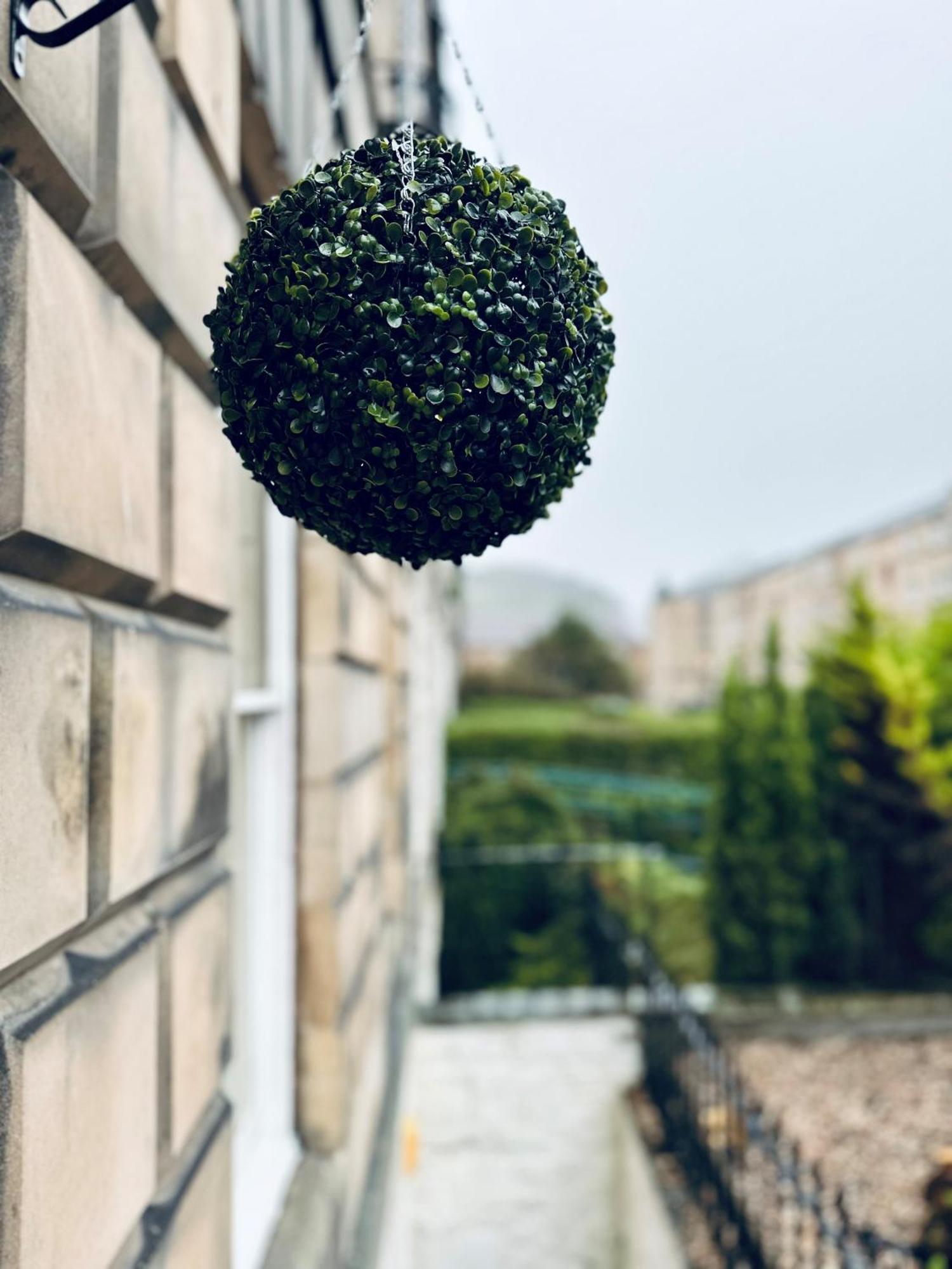 Upmarket Ground Floor In Morningside * Edinburgh
