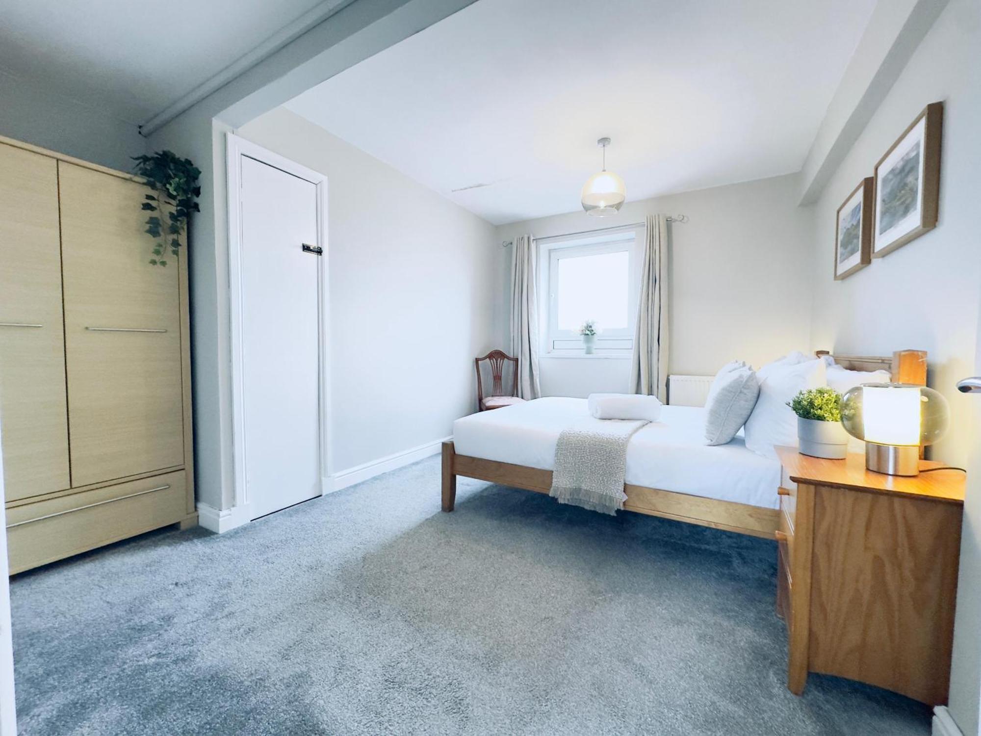 Top Floor Apartment With Castle Views Edinburgh