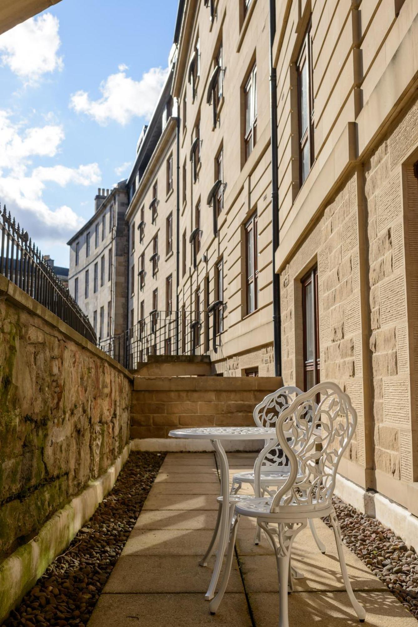 Apartment Joivy Gorgeous Flat Near The Scotland Gallery Edinburgh