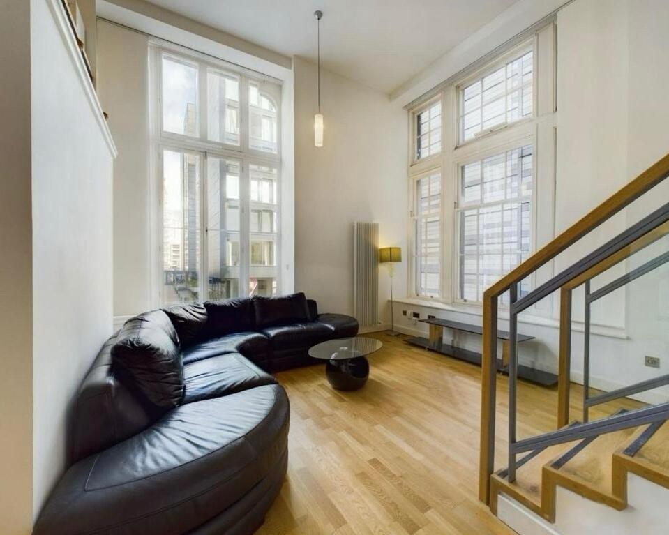Boutique 4-bed Luxury Apartment *